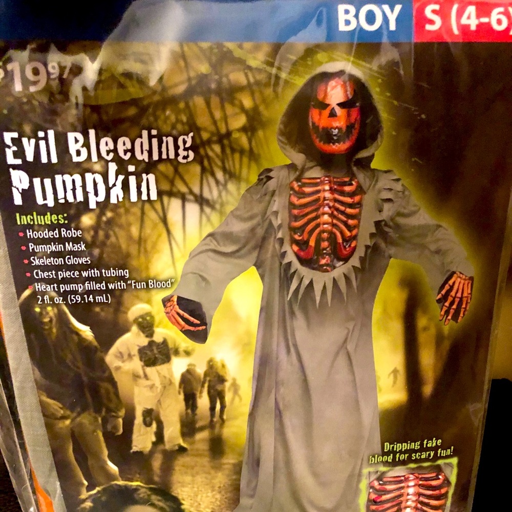 Evil Bleeding Pumpkin Costume